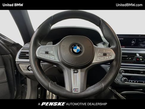 Used 2020 BMW 740i w/ M Sport Package RWD image 6