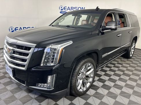 Used 2017 Cadillac Escalade ESV Premium Luxury image 1