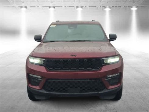 New 2025 Jeep Grand Cherokee Limited image 3