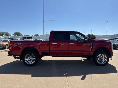 Used 2025 Ford F250 Platinum w/ Platinum Plus Package AWD/4WD image 2