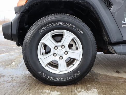 Used 2018 Jeep Wrangler Unlimited Sport S image 27