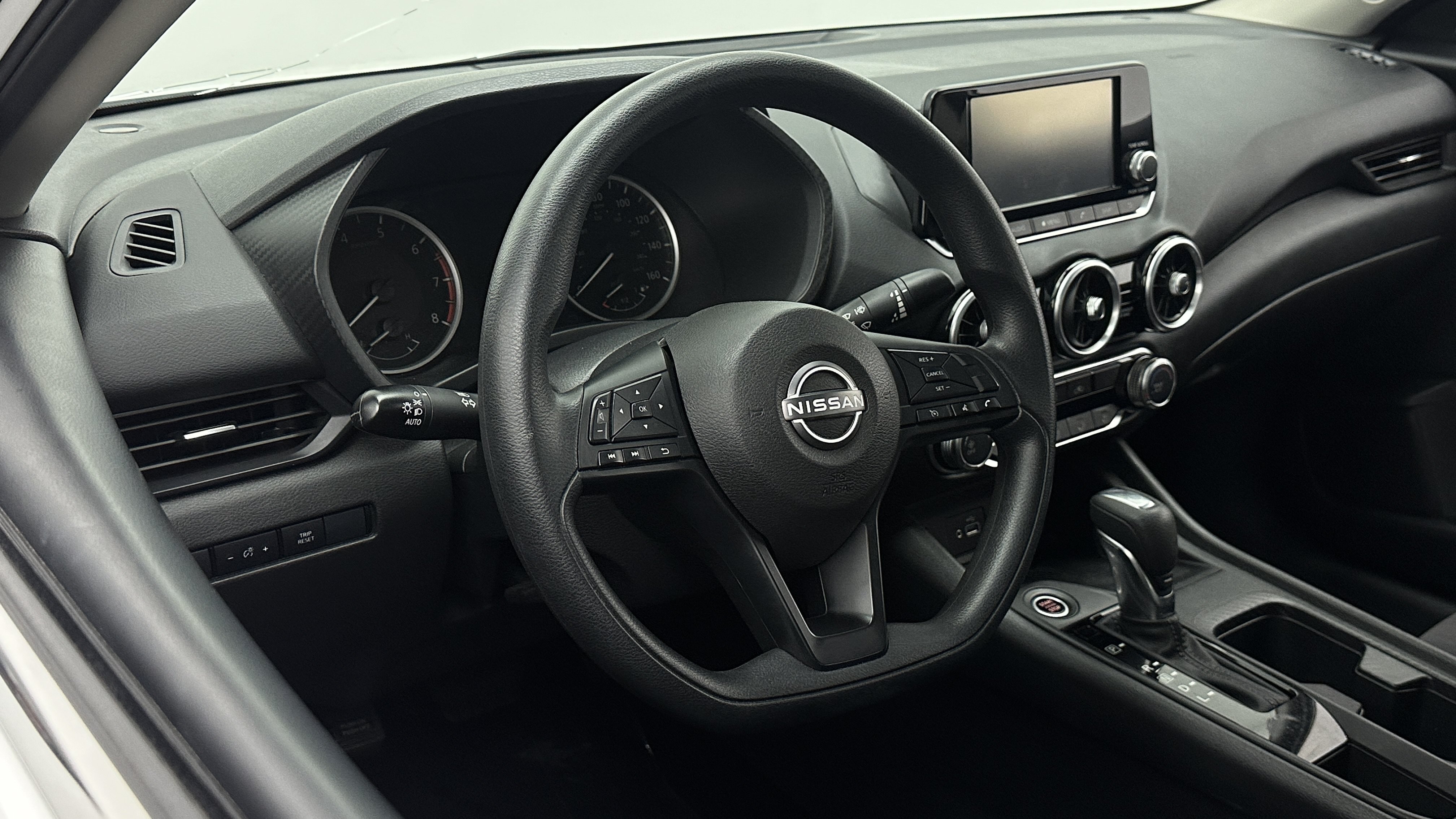 Used 2024 Nissan Sentra S w/ Lighting Package FWD image 8