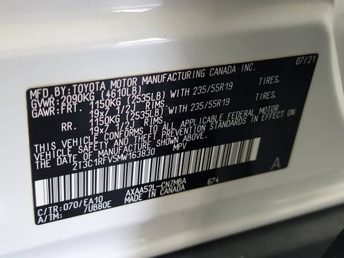 Used 2021 Toyota RAV4 XLE Premium FWD image 33