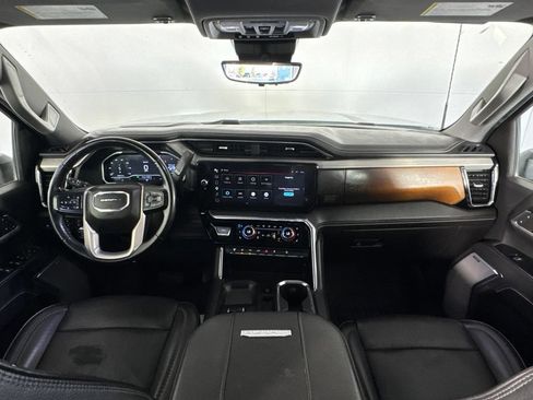 Used 2024 GMC Sierra 3500 Denali w/ Denali Reserve Package AWD/4WD image 39