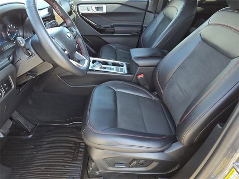 Used 2023 Ford Explorer ST-Line w/ Class IV Trailer Tow Package image 10