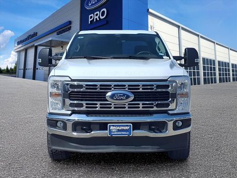 Used 2024 Ford F250 XLT w/ FX4 Off-Road Package image 30