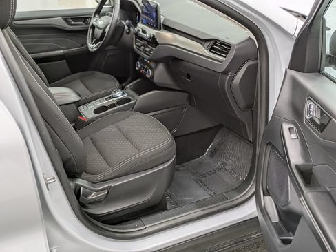 Used 2025 Ford Escape Active AWD/4WD image 15