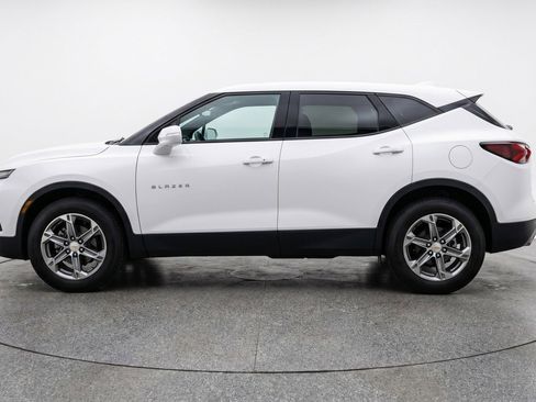 Used 2025 Chevrolet Blazer LT FWD image 5