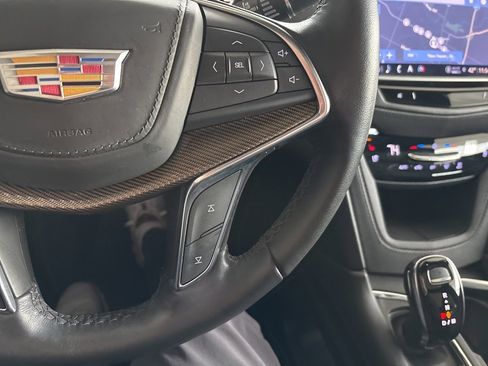 Used 2022 Cadillac XT5 Premium Luxury image 16