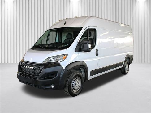 Used 2025 RAM ProMaster 2500 w/ Convenience Group FWD image 8