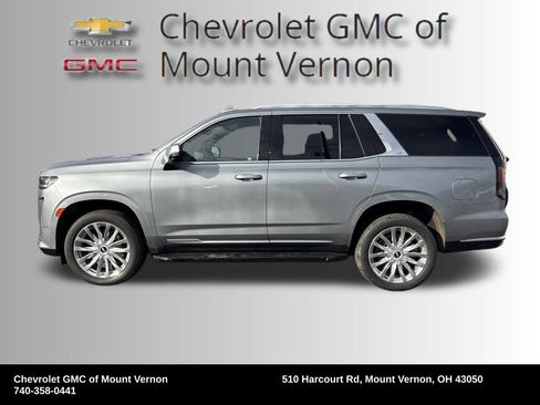 Used 2023 Cadillac Escalade Premium Luxury image 2