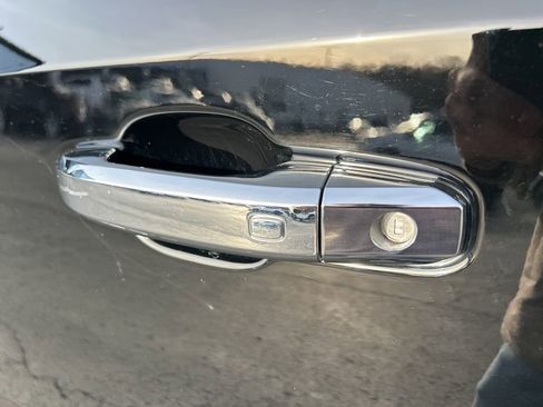 Used 2023 GMC Sierra 1500 Denali Ultimate image 14