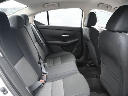 Used 2022 Nissan Sentra SV FWD image 20