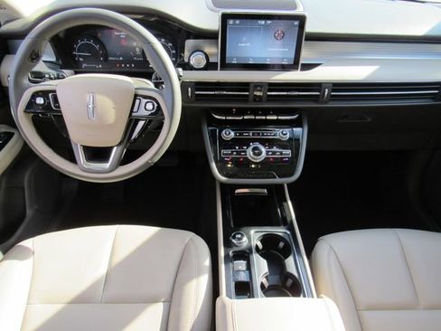 Used 2022 Lincoln Corsair FWD image 15
