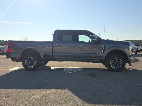Used 2024 Ford F350 Platinum AWD/4WD image 6