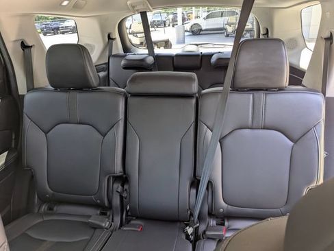 Certified 2024 Honda Pilot Touring image 33