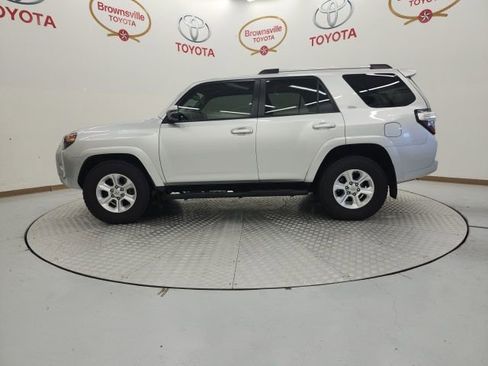 Used 2022 Toyota 4Runner SR5 Premium w/ Moonroof Package image 5