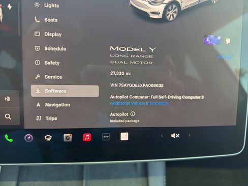 Used 2023 Tesla Model Y Long Range image 5