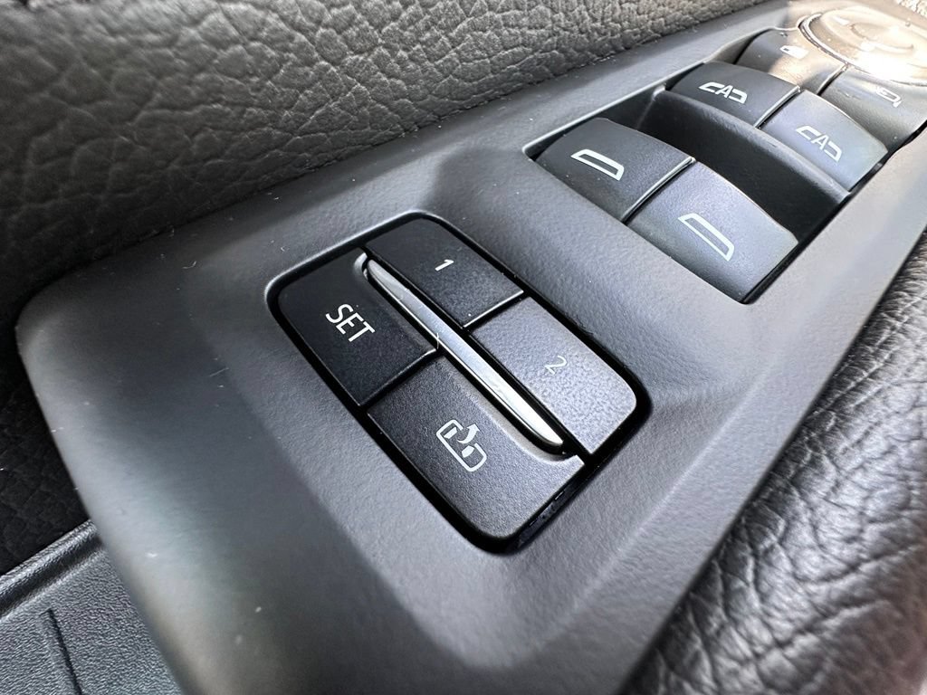 Certified 2021 GMC Yukon XL Denali w/ Denali Ultimate Package AWD/4WD image 25