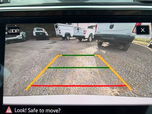 Used 2024 Volkswagen Tiguan SE image 16