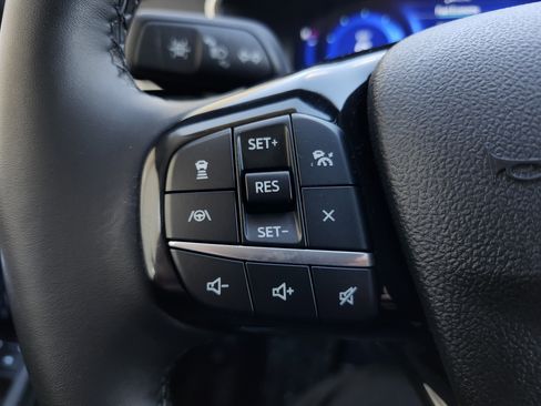 Used 2022 Ford Escape Titanium w/ Class II Trailer Tow Package image 12