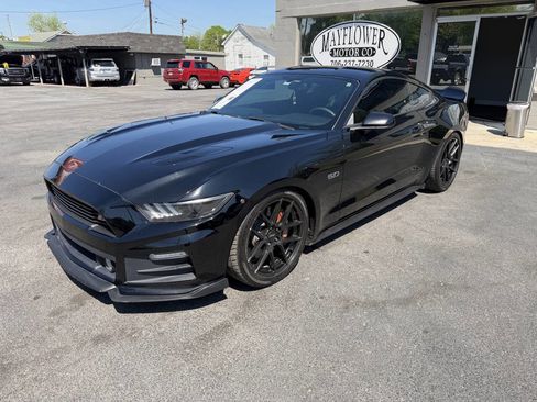Used 2016 Ford Mustang GT image 7