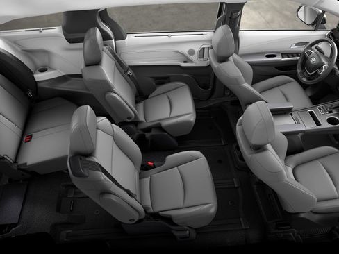 New 2026 Toyota Sienna XLE image 22