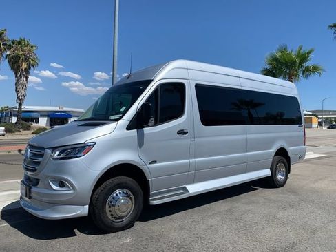 Used 2022 Mercedes-Benz Sprinter 3500 image 1