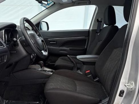 Used 2025 Mitsubishi Outlander Sport ES AWD/4WD image 11