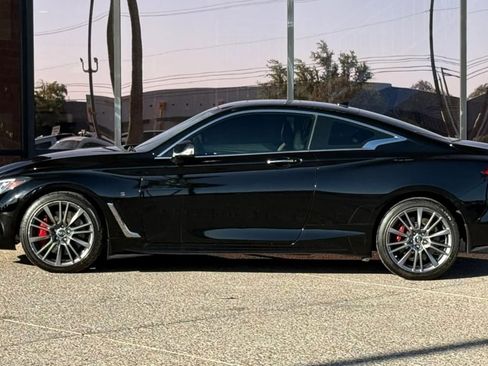 Used 2017 INFINITI Q60 Red Sport 400 image 4