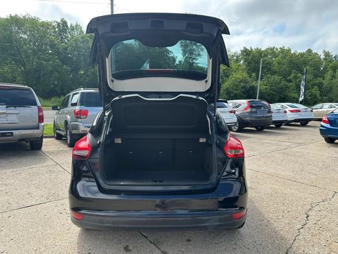 Used 2016 Ford Focus SE FWD image 9