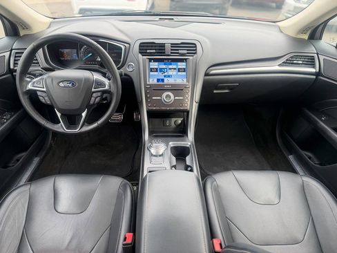 Used 2018 Ford Fusion Titanium AWD/4WD image 5