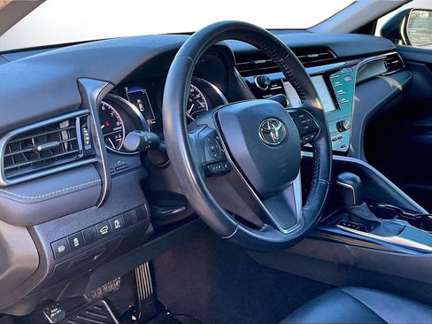 Used 2020 Toyota Camry SE image 17
