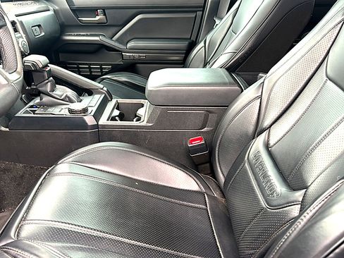 Used 2024 Toyota Tacoma TRD Sport image 6