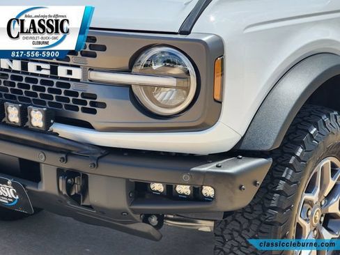 Used 2023 Ford Bronco Badlands AWD/4WD image 9