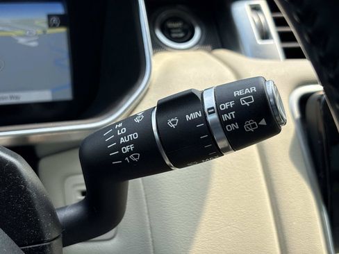 Used 2019 Land Rover Range Rover Sport HSE AWD/4WD image 22