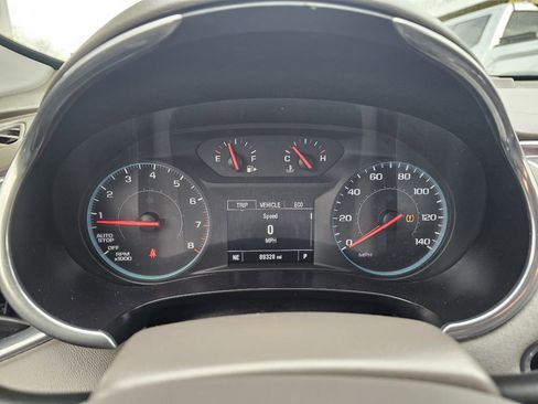 Used 2020 Chevrolet Malibu LT FWD image 34