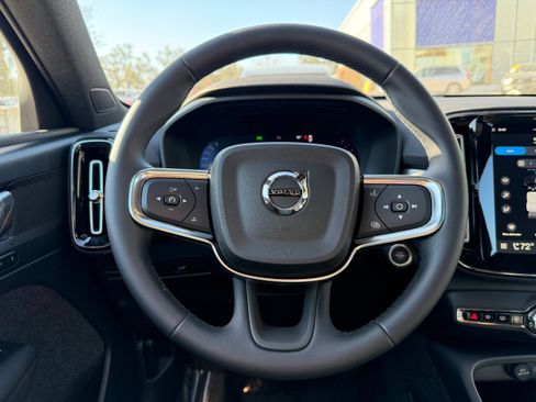 New 2026 Volvo XC40 B5 Core image 12