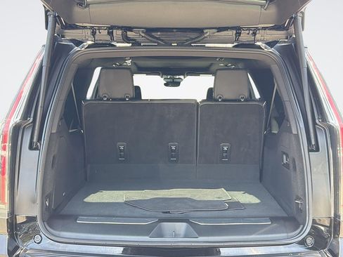 Used 2025 Cadillac Escalade ESV Sport AWD/4WD image 28
