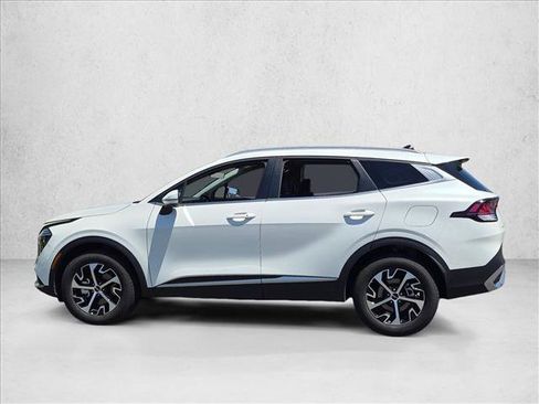 Used 2025 Kia Sportage EX AWD/4WD image 8