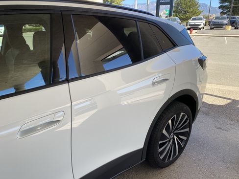 Used 2024 Volkswagen ID.4 Pro AWD/4WD image 48