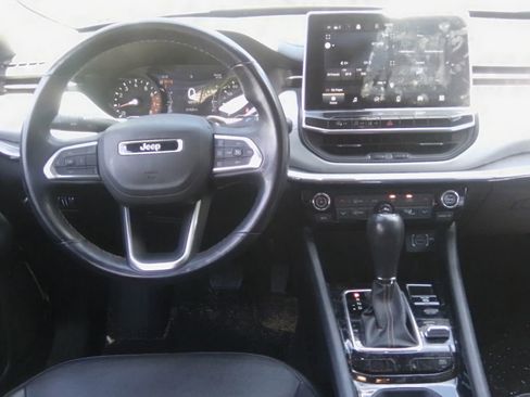 Used 2022 Jeep Compass Limited AWD/4WD image 12