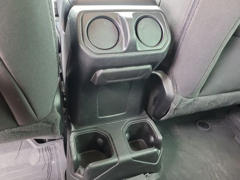 Used 2023 Jeep Gladiator Sport AWD/4WD image 15