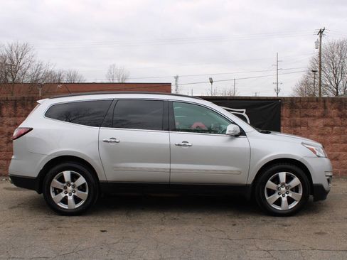 Used 2015 Chevrolet Traverse LTZ AWD/4WD image 5