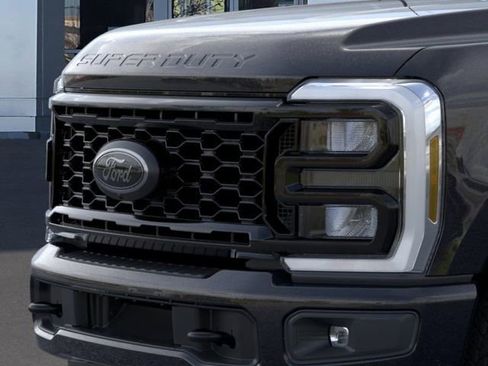 New 2026 Ford F250 XLT w/ XLT Premium Package image 17