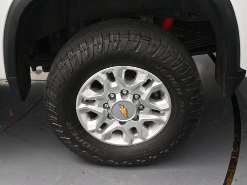 Used 2023 Chevrolet Silverado 2500 LT w/ Convenience Package image 32