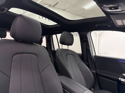 Used 2026 Mercedes-Benz GLB 250 image 29