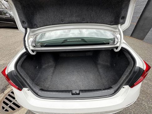 Used 2018 Honda Accord LX image 15