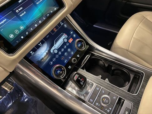 Used 2021 Land Rover Range Rover Sport HSE Dynamic image 17