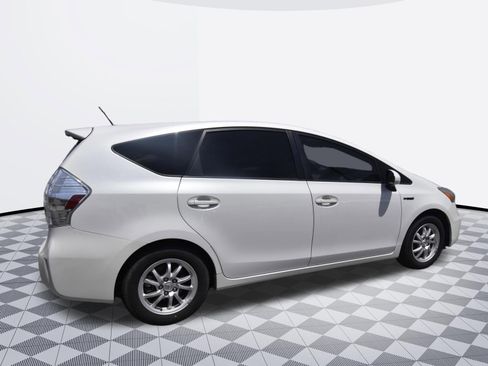 Used 2013 Toyota Prius V Three FWD image 4
